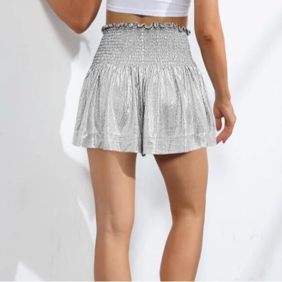 Gilter Pants - Glitter High-Waist Shorts size medium silver glitter shorts holiday Halloween